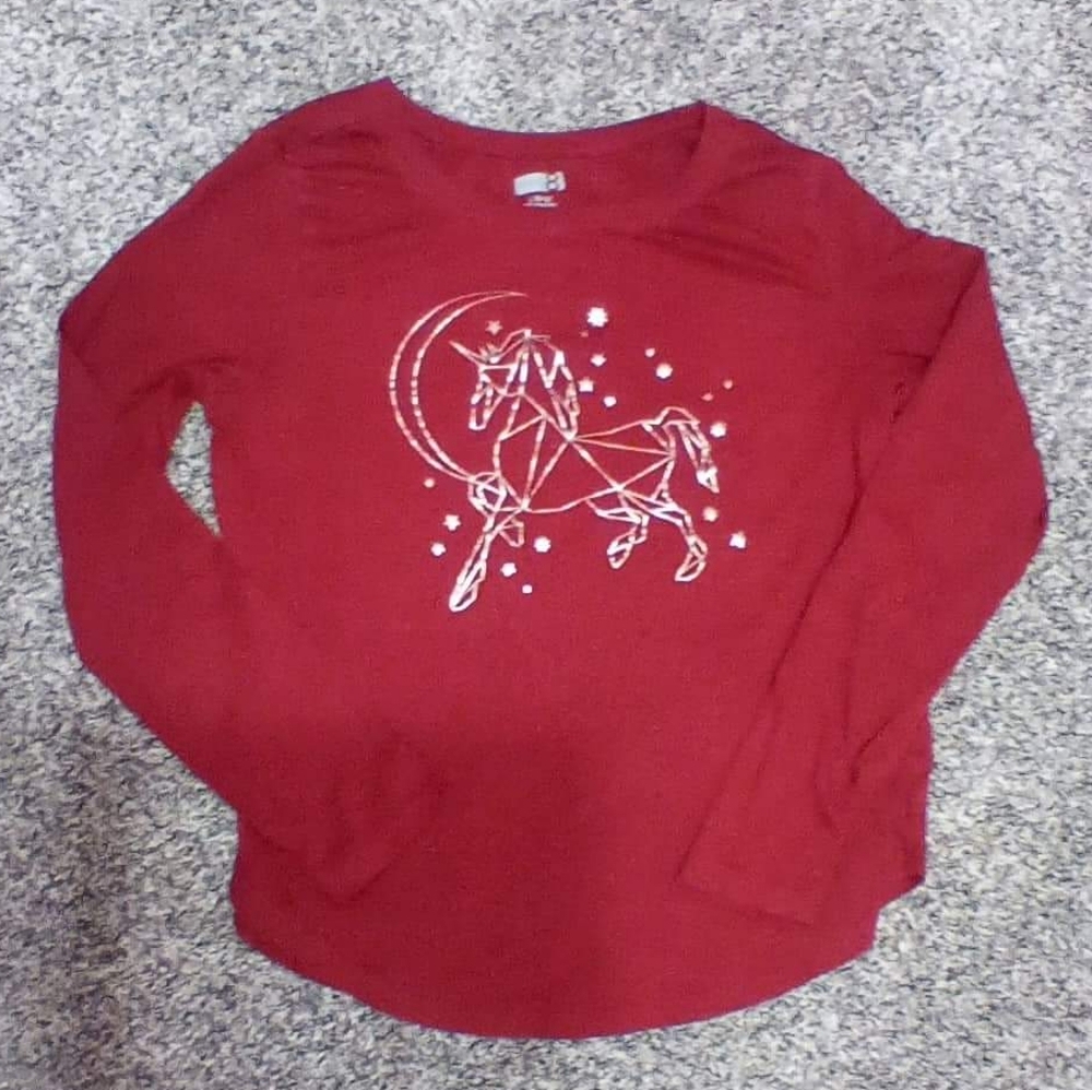 girl's shirt